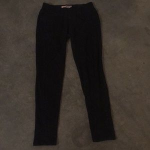 Black jeggings with pockets!
